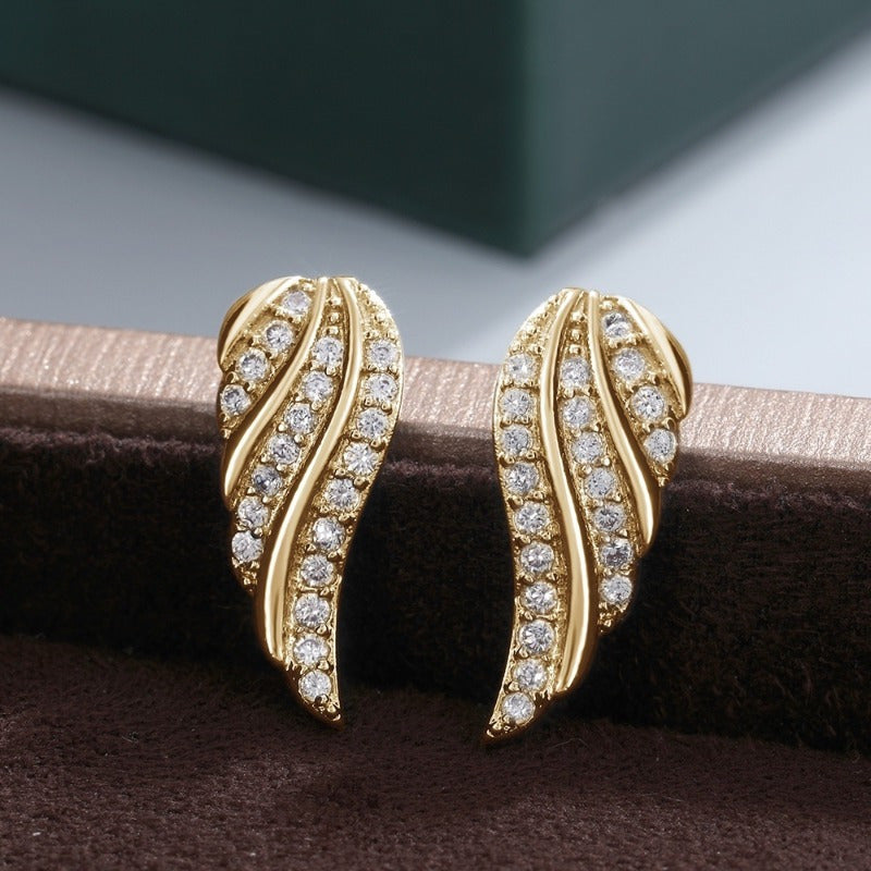 Náušnice Modern Leaf Pave – zlatá barva – Zoria bižuterie