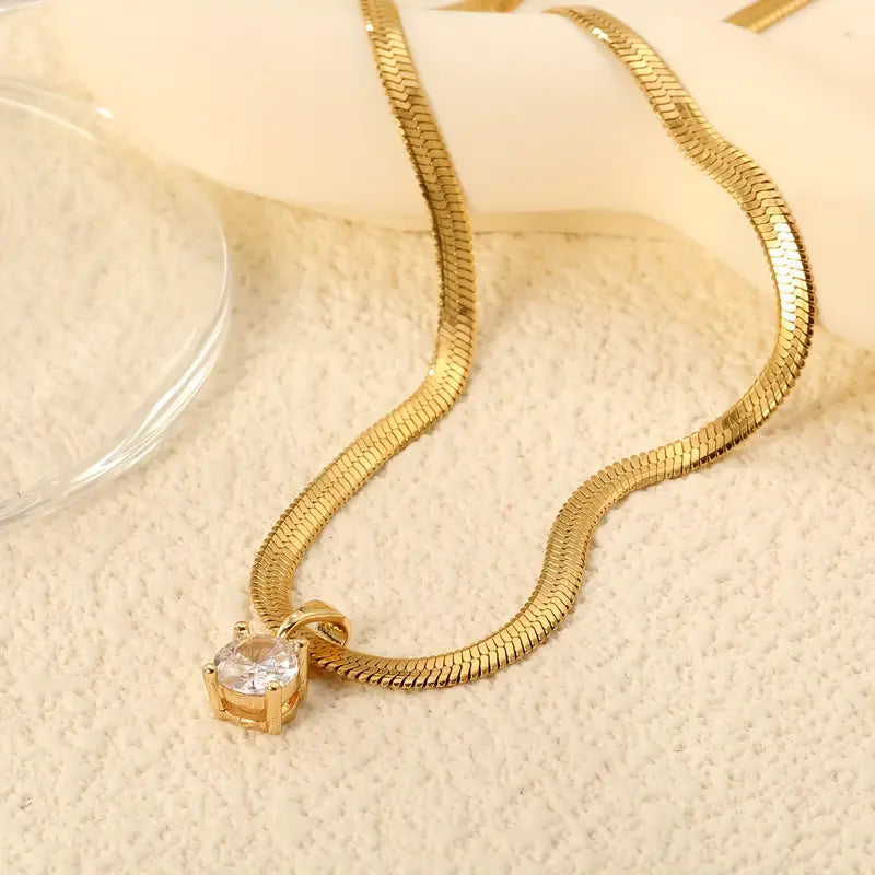 Náhrdelník Elegant Rhinestone – zlatá barva – Zoria bižuterie